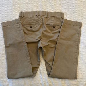 Gap khakis 28/28